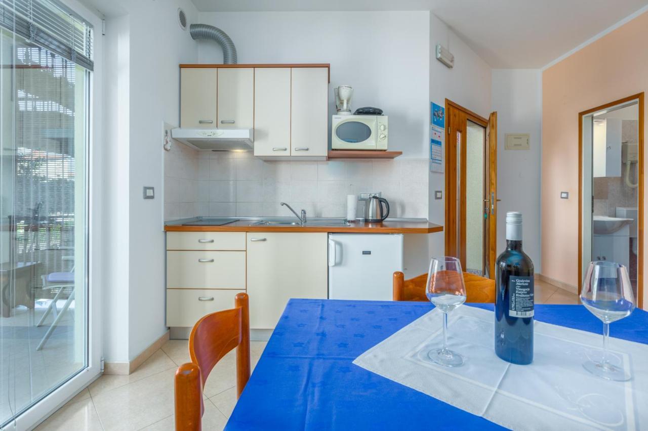 Apartments Maria Porec Exterior photo